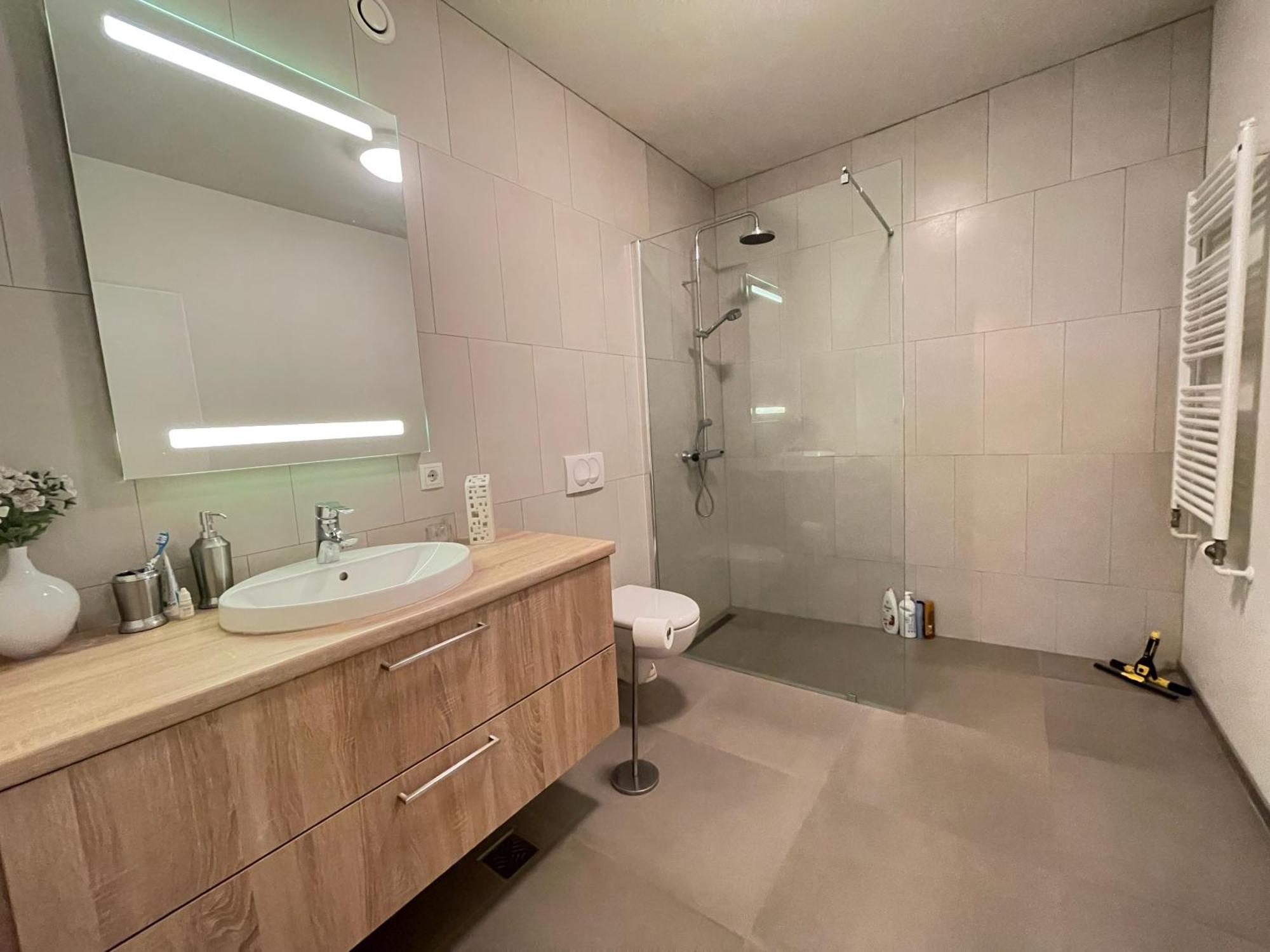Modern And Spacious 3 Bedroom Apartment In Kopavogur Reykjavík Exterior photo
