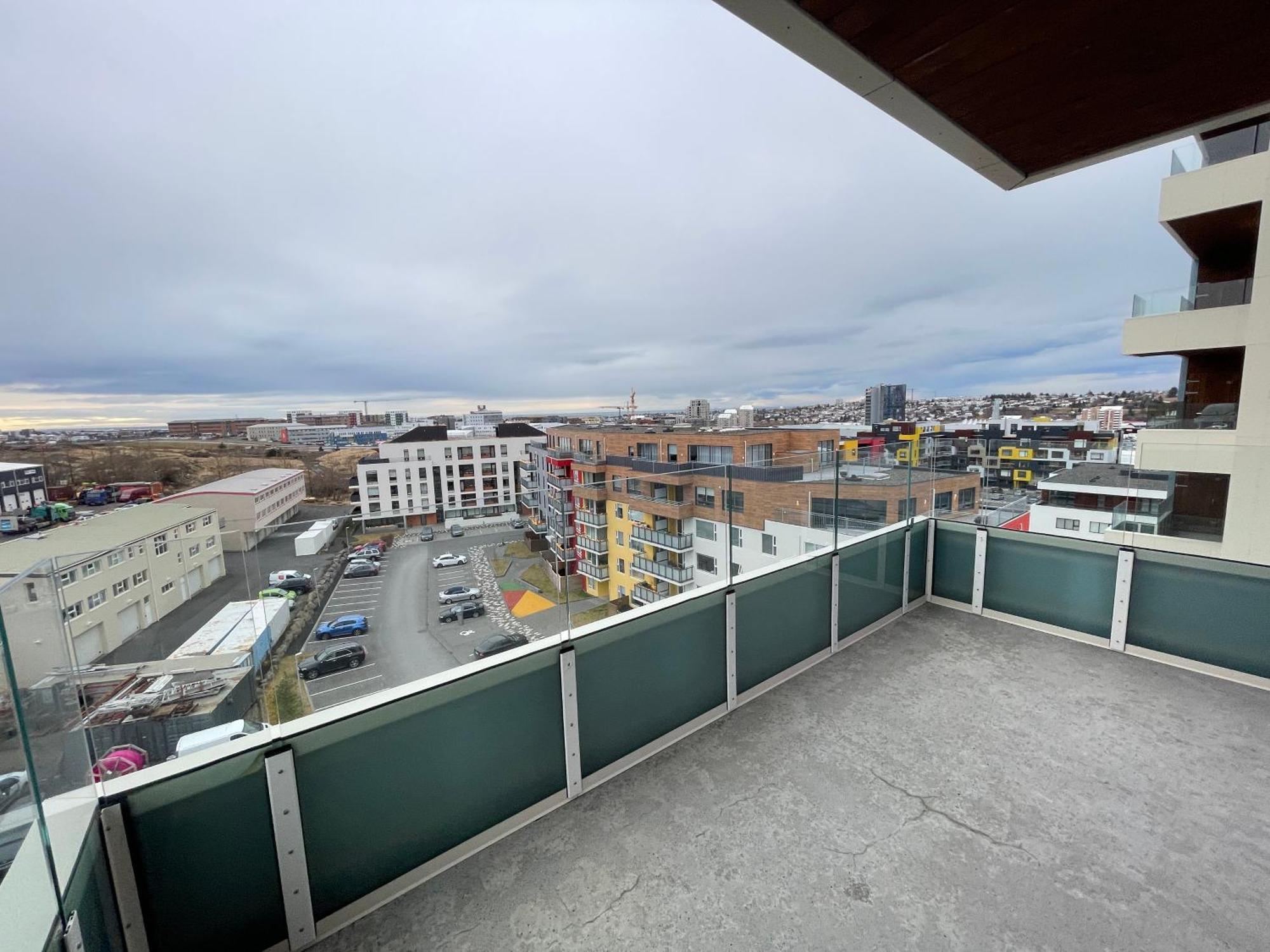 Modern And Spacious 3 Bedroom Apartment In Kopavogur Reykjavík Exterior photo